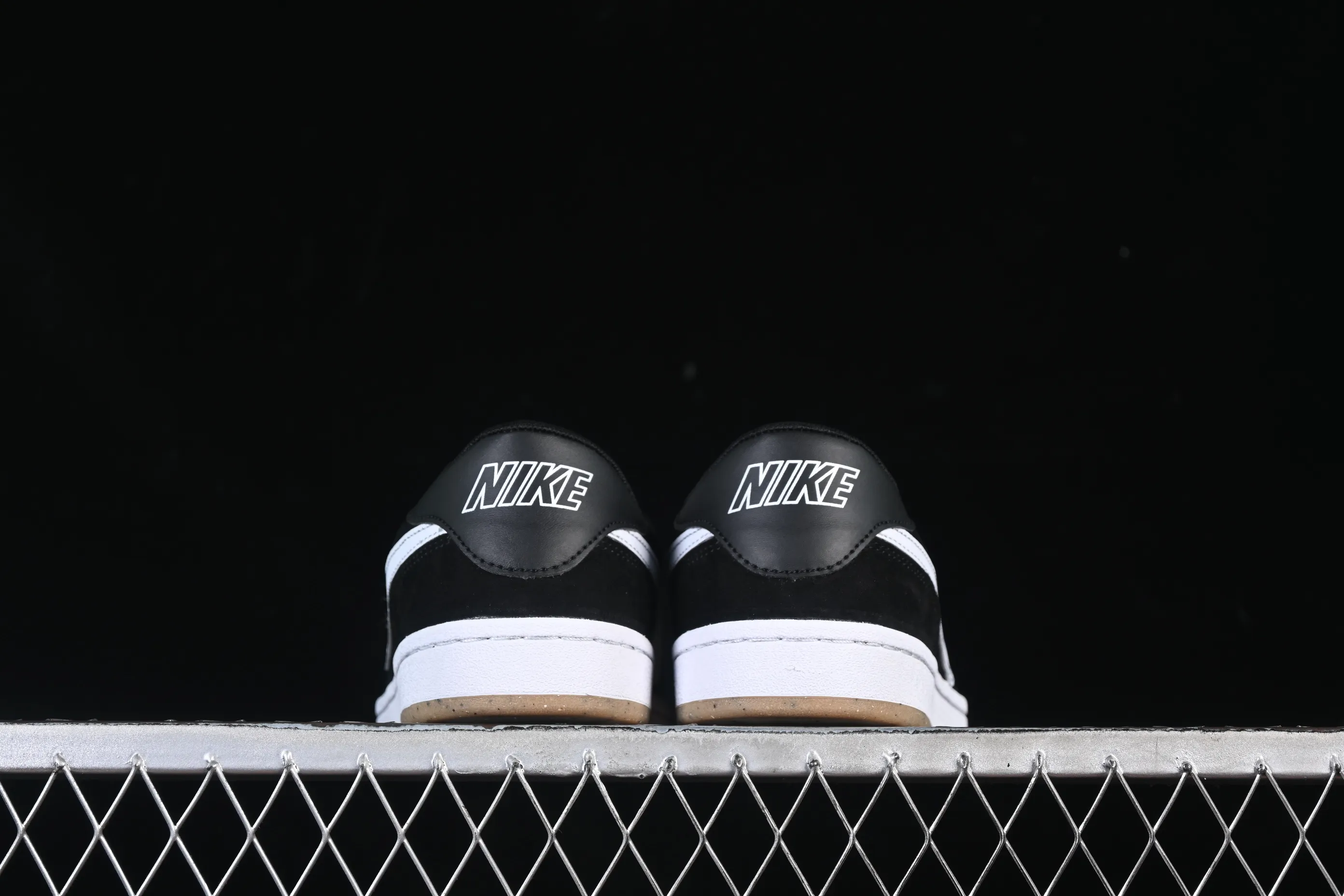 All categories Nk SB Dunk series Nike SB Fc Classic campus sneakers Nike SB Fc Classic Nike autumn and winter campus casual sneakers CJ9961-001